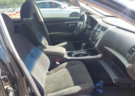 2013 Nissan Altima 2.5 Sv z USA, uszkodzony, nr VIN 1N4AL3AP3DC111256